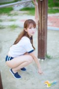 韩国第一美女yurisa运动服写真 大秀汉字“我爱你”